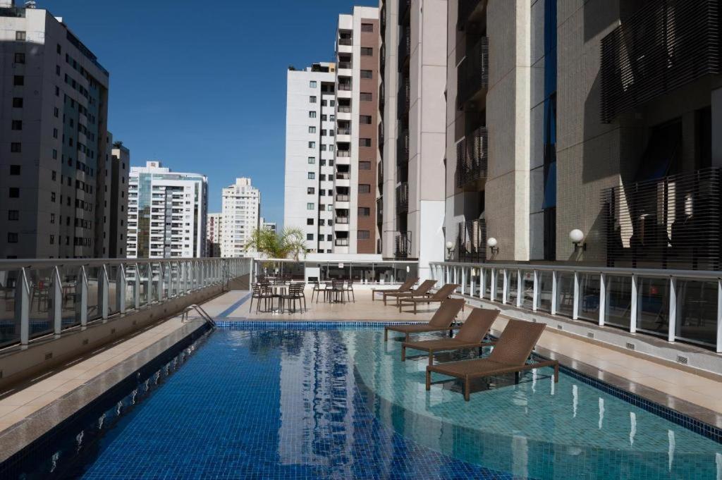 Em S4 Apartahotel *