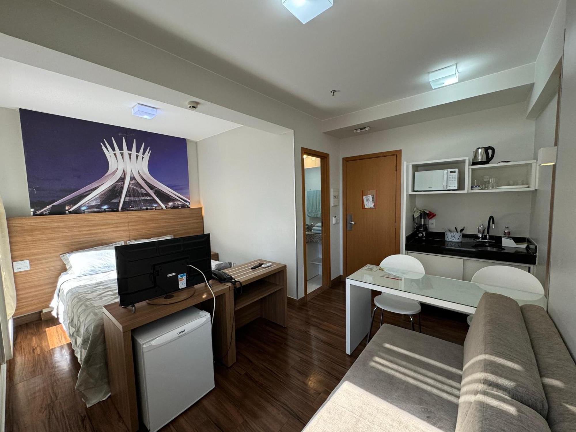 Aparthotel Em S4 *